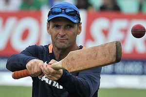 భారత మహిళల జట్టు కోచ్ పదవికి గ్యారీ కిర్‌స్టెన్‌ దరఖాస్తు!