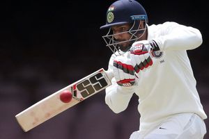 ఆసీస్‌ను 320 పరుగుల లోపు కట్టడిచేస్తే పోటీలో ఉన్నట్లే: విహారి