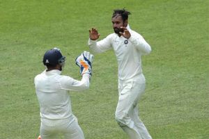 పెర్త్‌లో రెండో టెస్టు: తన స్పిన్‌తో భారత్‌కు బ్రేక్ ఇచ్చిన అంధ్ర కుర్రాడు