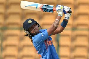 ఐసీసీ టీ20 కెప్టెన్‌గా హర్మన్ ప్రీత్, వన్డే జట్టు కెప్టెన్‌గా సుజీ బేట్స్‌