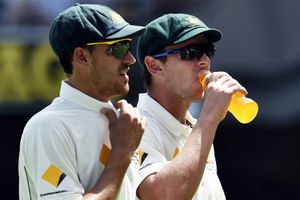 ఐపీఎల్‌కు బ్రేక్: ఫించ్, మ్యాక్స్‌వెల్ బాటలోనే స్టార్క్, కమిన్స్