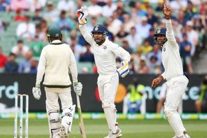 బాక్సింగ్ డే టెస్టులో విజయమెవరిదో!: భార‌త్‌కు 2 వికెట్లు.. ఆసీస్‌కు 141 రన్స్