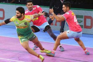 హర్యానా స్టీలర్స్‌ను ఓడించిన పింక్ ఫాంథర్స్