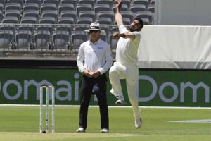 పెర్త్‌లో రెండో టెస్టు: బుమ్రా వేసిన బంతికి ఆసీస్ కెప్టెన్ మతిపోయింది (వీడియో)