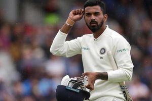 పెర్త్ టెస్టులో కేఎల్ రాహుల్ క్లీన్‌బౌల్డ్: మండిపడుతోన్న ఫ్యాన్స్ (వీడియో)