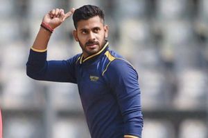 'ఇన్ని అవార్డులు గెలుచుకున్నా.. కనిపించలేదా.. వేలంలో ఎందుకు తీసుకోలేదు'