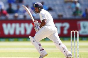 హాఫ్ సెంచరీ పూర్తి చేసిన మయాంక్.. రెండో వికెట్ అవుట్ 123/2