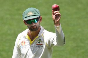 పెర్త్ టెస్టులో లియాన్ అరుదైన ఘనత: ట్విట్టర్‌లో GOAT అంటూ ప్రశంసల వర్షం