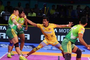 పట్నాపై టైటాన్స్‌కు విజయం, చివరి 3 గెలిస్తేనే ప్లే ఆఫ్‌లోకి..