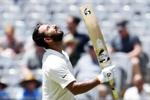 అతి నిదానంగా పూజారా సెంచరీ, బాక్సింగ్ టెస్టులో ఐదో వాడిగా...