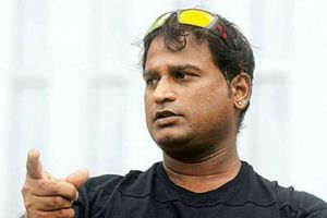 రమేశ్ పొవార్ దరఖాస్తు: ఆసక్తికరంగా మారిన మహిళల కోచ్ ఎంపిక?