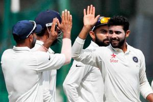 హాయ్.. బీసీసీఐ!! కెప్టెన్‌గా కోహ్లీని తొలగించండి..