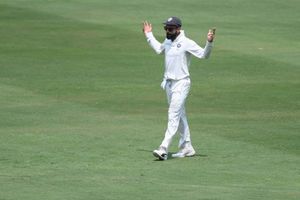 అడిలైడ్‌లో కోహ్లీకి కవ్వింపులు, సరదాగా చిందులేస్తూ విరాట్