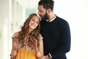 సిక్సర్ల హీరో.. యువరాజ్ తండ్రి కాబోతున్నాడట