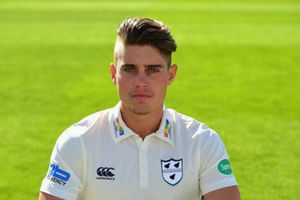 వాట్సప్ గేమ్ ఎంత పనిచేసింది?: నిద్రపోతున్న యువతిని రేప్ చేసిన క్రికెటర్