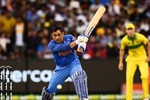 ఆస్ట్రేలియాలో చరిత్ర సృష్టించిన కోహ్లీ సేన: ధోనీ వీరవిహారం, వన్డే సిరీస్ భారత్ కైవసం