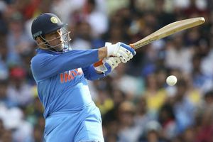 ఇప్పటికీ వన్డేల్లో ధోనినే బెస్ట్‌ ఫినిషర్‌: ఆసీస్ మాజీ దిగ్గజం