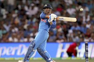 న్యూజిలాండ్ పర్యటనలో సచిన్‌ రికార్డుకు చేరువలో ధోని