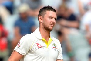 ఆసీస్‌కు మరో దెబ్బ: గాయంతో శ్రీలంక సిరీస్‌కు హాజెల్‌వుడ్‌ దూరం