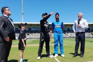 India vs New Zealand, 1st ODI: టాస్ గెలిచి బ్యాటింగ్ ఎంచుకున్న కివీస్