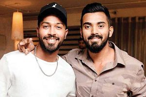 బంతి సుప్రీం కోర్టులో: గందరగోళంలో పాండ్యా, రాహుల్ భవిష్యత్తు!