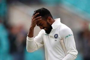 'పార్టనర్ మారాడు.. పిచ్ మారింది.. రాహుల్ మారడా?'