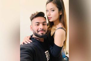 ప్రేమలో పడిన పంత్!: అమ్మాయి ఎవరో తెలుసా? (ఫోటోలు)