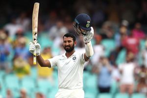 సిడ్నీ టెస్టులో అసలు సిసలు టెస్ట్ ఇన్నింగ్స్ ఆడిన పుజారా!