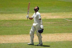 'ఈ సిరిస్‌లో పుజారా ముందు ఆసీస్ బౌలర్లు మోకరిల్లారు'