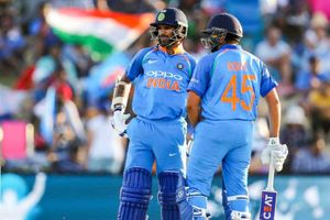 4th ODI: విజృంభించిన కివీస్ బౌలర్లు.. టీమిండియా 92 ఆలౌట్