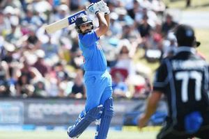 India vs New Zealand: ధోని రికార్డు సమం చేసిన రోహిత్