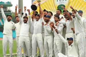 'కోహ్లీసేన బౌలింగ్, ఫీల్డింగ్‌లో ఓకే... కానీ, బ్యాటింగ్‌లో మాత్రం కాదు'