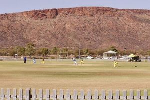 పదికి ఆలౌట్‌: ఆసీస్ దేశవాళీ క్రికెట్‌ మ్యాచ్‌లో వింత రికార్డు