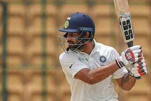 ఇరానీ కప్‌లో చరిత్ర సృష్టించిన తెలుగు క్రికెటర్ హనుమ విహారి