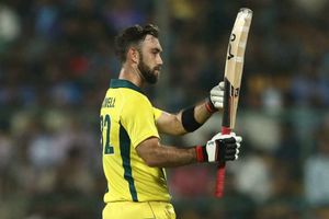 మ్యాక్స్‌వెల్ 113 నాటౌట్: రెండో టీ20లో ఆసీస్ విజయం, 11 ఏళ్ల తర్వాత సిరిస్ కైవసం