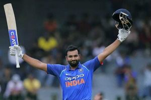 విశాఖలో తొలి టీ20: ప్రపంచ రికార్డుని మిస్ చేసుకున్న రోహిత్ శర్మ!