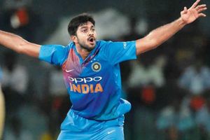 పాండ్యాతో మంచి స్నేహం ఉంది: విజయ్ శంకర్