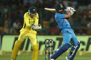 2nd T20I: కోహ్లీ హాఫ్ సెంచరీ, ఆస్ట్రేలియా విజయ లక్ష్యం 191