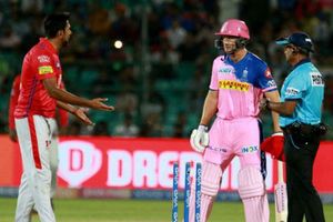 క్రీడాస్ఫూర్తి: అశ్విన్... సచిన్‌ని చూసి నేర్చుకో, బట్లర్‌ ఇది రెండోసారి (వీడియో)