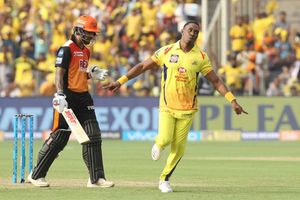 ‘డాడీస్ ఆర్మీ’మళ్లీ టైటిల్‌ సాధిస్తుందా?: నెటజన్ల జోకులపై డ్వేన్ బ్రావో