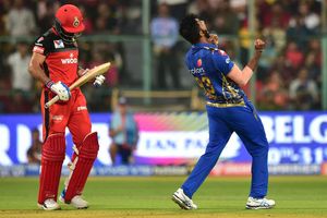 కోహ్లీని ఔట్ చేసి వరల్డ్ బెస్ట్‌ బౌలర్‌ అని నిరూపించుకున్న బుమ్రా (వీడియో)