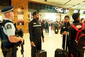 కట్టుదిట్టమైన భద్రత మధ్య స్వదేశానికి పయనమైన బంగ్లా క్రికెటర్లు