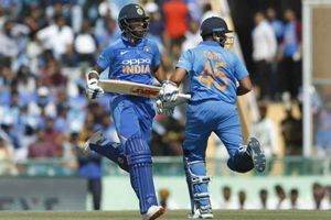 4th ODI: రోహిత్-ధావన్ రికార్డు ఓపెనింగ్ భాగస్వామ్యంపై ప్రశంసల వర్షం