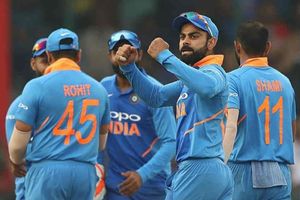 ఢిల్లీలో 5th ODI: టీమిండియా విజయ లక్ష్యం 273