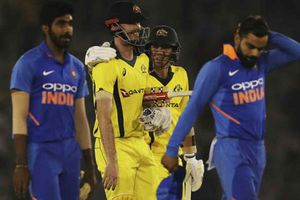 350, అంతకంటే ఎక్కువ!: వన్డే చరిత్రలో తొలిసారి, టీమిండియా చెత్త రికార్డు