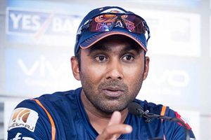 బుమ్రా ఆడాలి.. ఇంట్లో కూర్చోకూడదు: పనిభారంపై జయవర్దనే