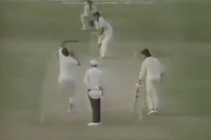 బట్లర్‌ని ‘మన్కడింగ్‌’ చేసిన అశ్విన్: ట్విట్టర్‌లో ట్రెండ్ అవుతోన్న కోర్ట్నీ వాల్ష్ (వీడియో)