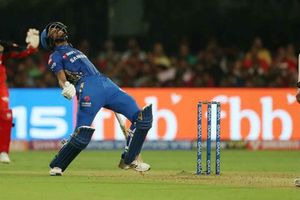 రోహిత్, పాండ్యా మెరుపులు: బెంగళూరు విజయ లక్ష్యం 188