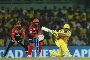 ఐపీఎల్ 2019లో చెన్నై బోణీ: బెంగళూరుపై 7 వికెట్ల తేడాతో విజయం