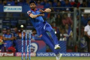 ఒకసారి తప్పించుకున్నాడు: అయ్యర్ సూపర్ త్రోకి యాదవ్ రనౌట్ (వీడియో)